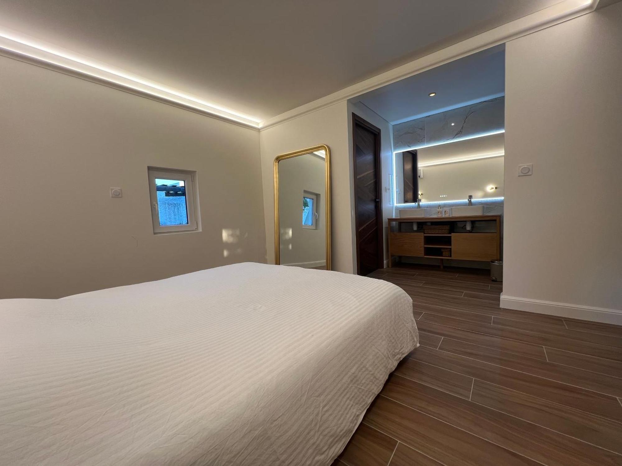 Villa 31 - Modern Suite Agde Exterior photo
